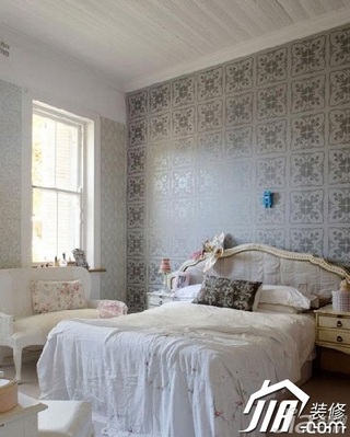 田园风格别墅简洁富裕型卧室床图片