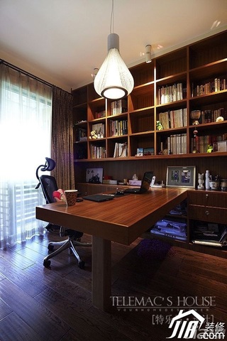 公寓富裕型书房书桌效果图