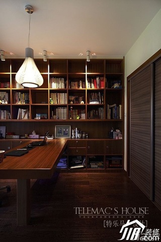 公寓富裕型书房书桌图片