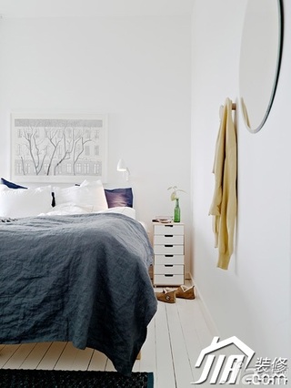 简约风格小户型富裕型卧室床图片