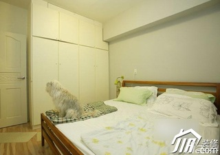 欧式风格小户型简洁富裕型卧室床图片