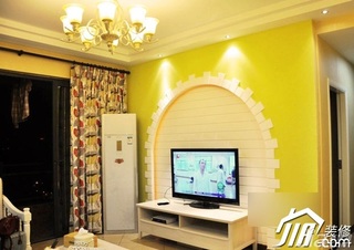 欧式风格公寓温馨10-15万80平米客厅电视背景墙窗帘效果图
