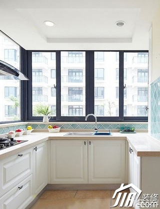 田园风格公寓简洁白色经济型厨房橱柜定制