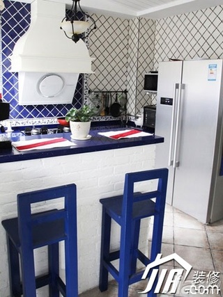 地中海风格公寓小清新富裕型厨房吧台灯具图片