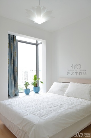 导火牛简约风格公寓简洁白色经济型卧室床效果图