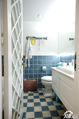 混搭风格公寓130平米卫生间洗手台图片