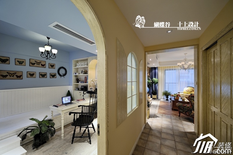十上,15-20万装修,100平米装修,公寓装修,过道,书房,走廊,灯具,书桌,背景墙