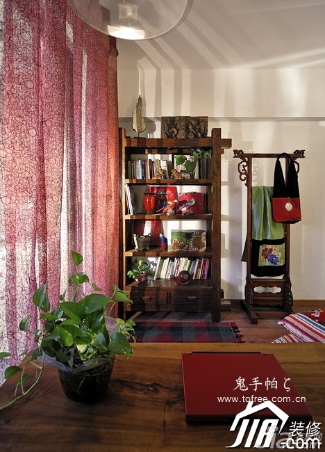 鬼手帕,5-10万装修,富裕型装修,二居室装修,中式风格,50平米装修,书架,窗帘,书桌