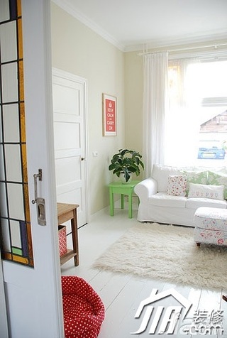 混搭风格别墅简洁经济型客厅沙发效果图