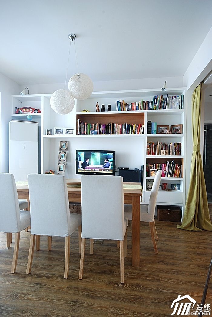 简约风格,公寓装修,餐厅,餐桌,电视柜,灯具,书房,窗帘,书架,书桌