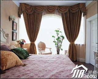 欧式风格别墅舒适豪华型卧室床图片