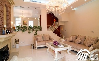 欧式风格别墅舒适富裕型客厅沙发图片