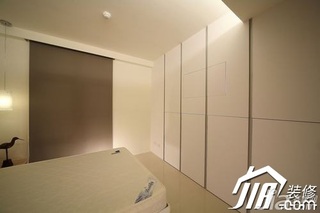 简约风格小户型简洁白色经济型60平米卧室床图片