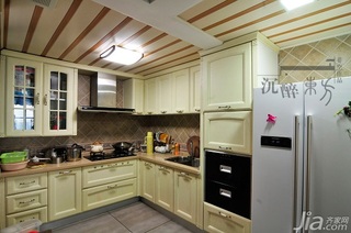 非空中式风格原木色富裕型140平米以上厨房橱柜图片