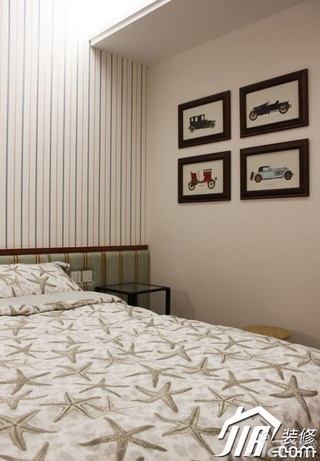 欧式风格三居室富裕型卧室飘窗床效果图