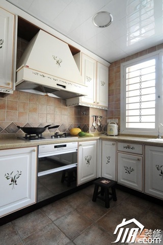 新古典风格公寓原木色富裕型130平米厨房橱柜订做