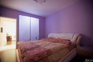 简约风格二居室大气白色经济型卧室床图片