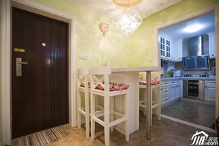 欧式风格二居室温馨暖色调富裕型玄关吧台灯具效果图