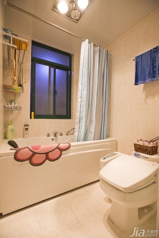 欧式风格二居室温馨暖色调富裕型卫生间灯具图片