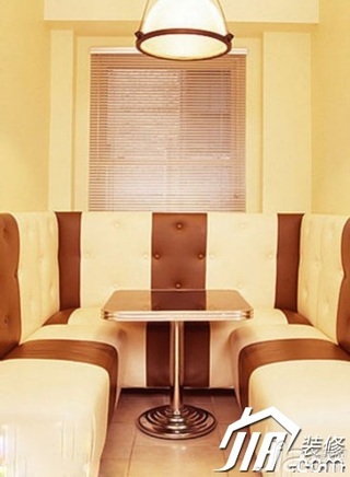 简约风格小户型3万以下40平米餐厅餐桌效果图
