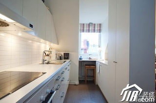 东南亚风格公寓白色富裕型厨房橱柜图片