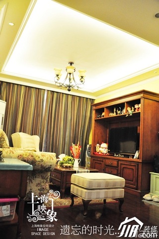 田园风格一居室温馨暖色调富裕型客厅沙发效果图