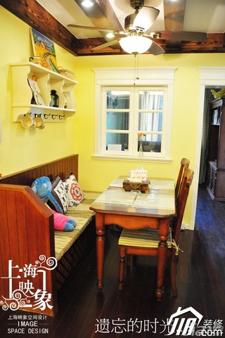 田园风格一居室温馨暖色调富裕型餐厅餐桌图片