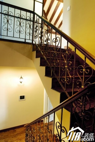 地中海风格别墅5-10万楼梯设计图