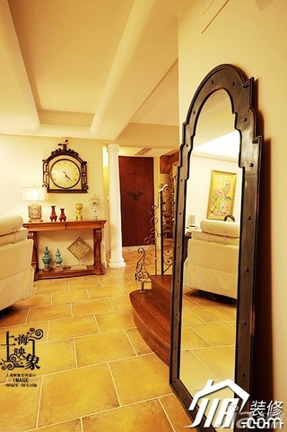 欧式风格别墅古典暖色调富裕型140平米以上过道壁炉图片