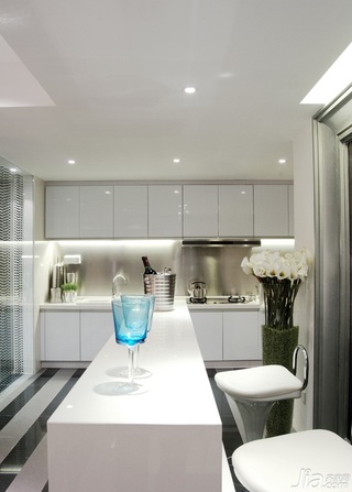 简约风格公寓简洁白色富裕型厨房橱柜设计