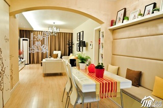 简约风格一居室温馨暖色调富裕型客厅沙发图片