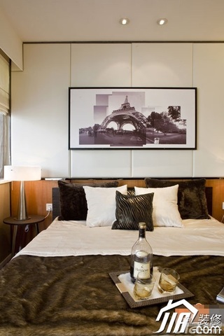 东南亚风格公寓富裕型100平米卧室床效果图