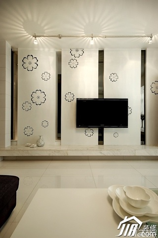 简约风格三居室温馨白色5-10万130平米客厅电视背景墙壁纸图片