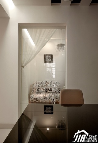 简约风格三居室温馨白色5-10万130平米装修效果图