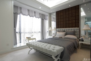 欧式风格时尚白色富裕型卧室床图片