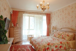 美式乡村风格二居室唯美豪华型卧室床效果图