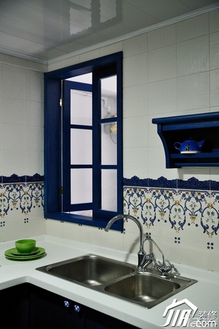 地中海风格复式唯美蓝色经济型厨房装潢