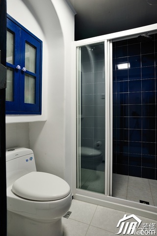 地中海风格复式唯美蓝色经济型卫生间浴室柜效果图
