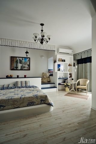 地中海风格复式唯美蓝色经济型卧室地台床效果图