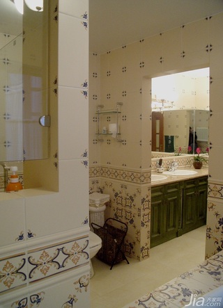美式乡村风格别墅简洁富裕型卫生间洗手台图片
