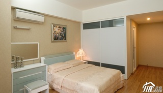 简约风格三居室大气暖色调经济型卧室床效果图