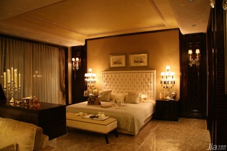 欧式风格别墅豪华型卧室床效果图
