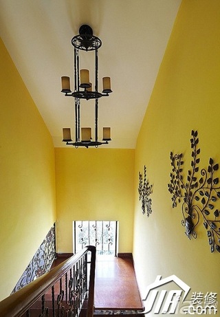 地中海风格复式经济型120平米楼梯灯具图片