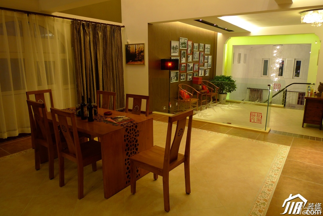 别墅装修,富裕型装修,混搭风格,餐厅,餐桌,灯具,装饰墙,楼道