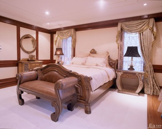 混搭风格别墅豪华型卧室床图片