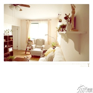 日式风格公寓温馨经济型客厅沙发效果图