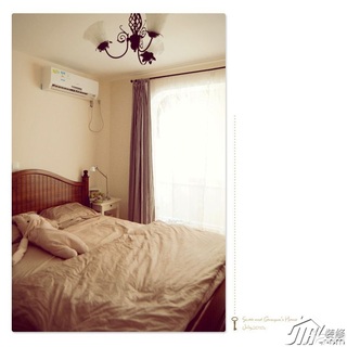 日式风格公寓温馨经济型卧室床效果图