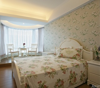 田园风格复式梦幻白色富裕型卧室床效果图