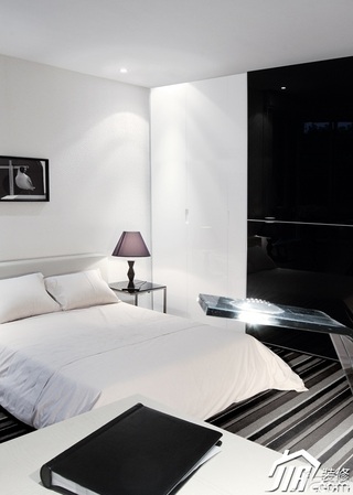 简约风格三居室白色富裕型卧室床图片
