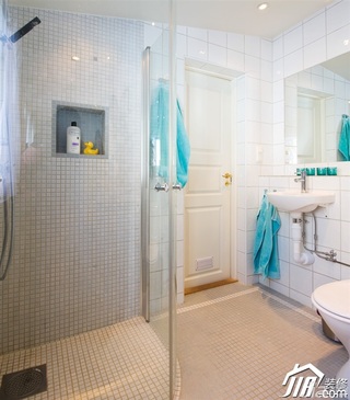 北欧风格二居室小清新白色经济型卫生间洗手台效果图